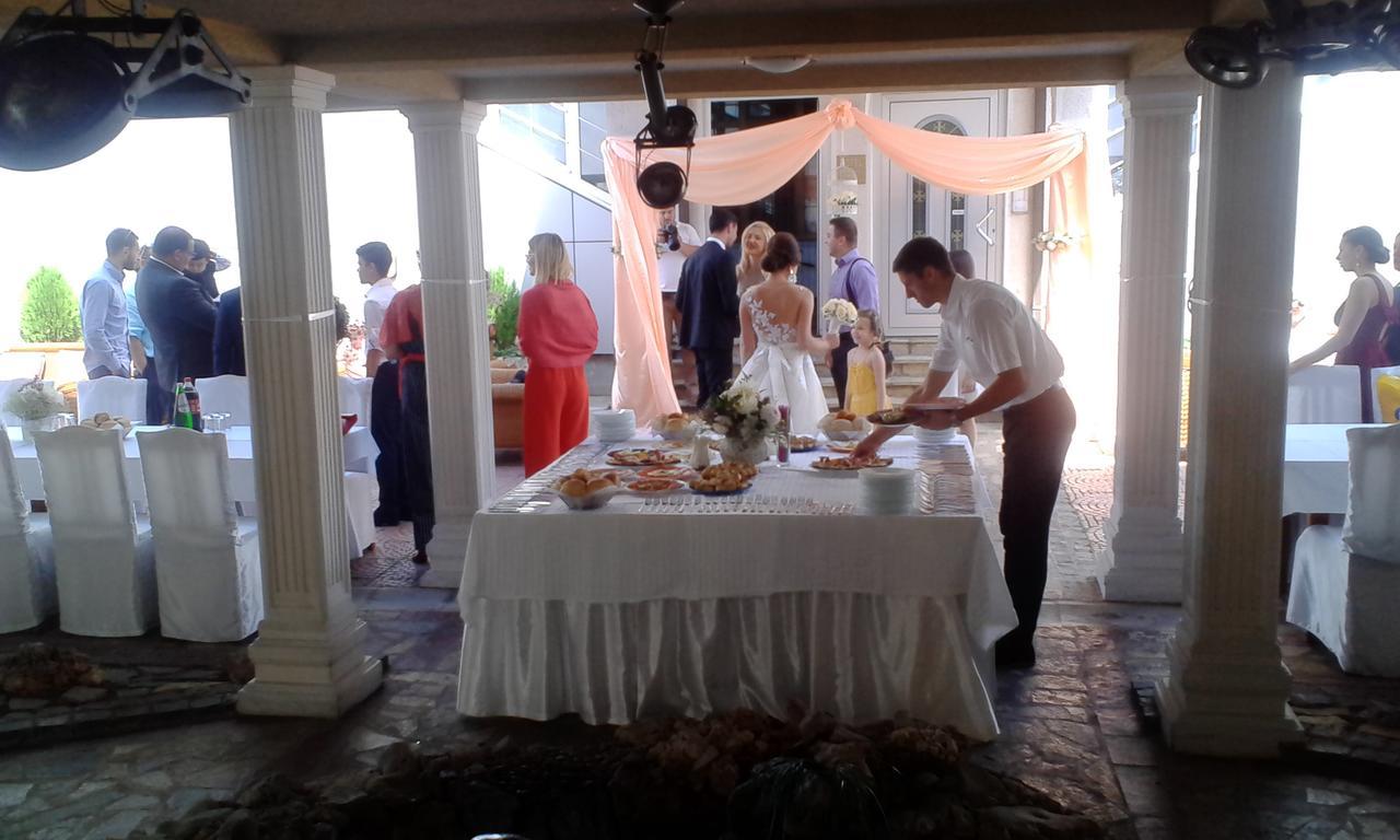 קראלג'בו Hotel Tehnograd מראה חיצוני תמונה